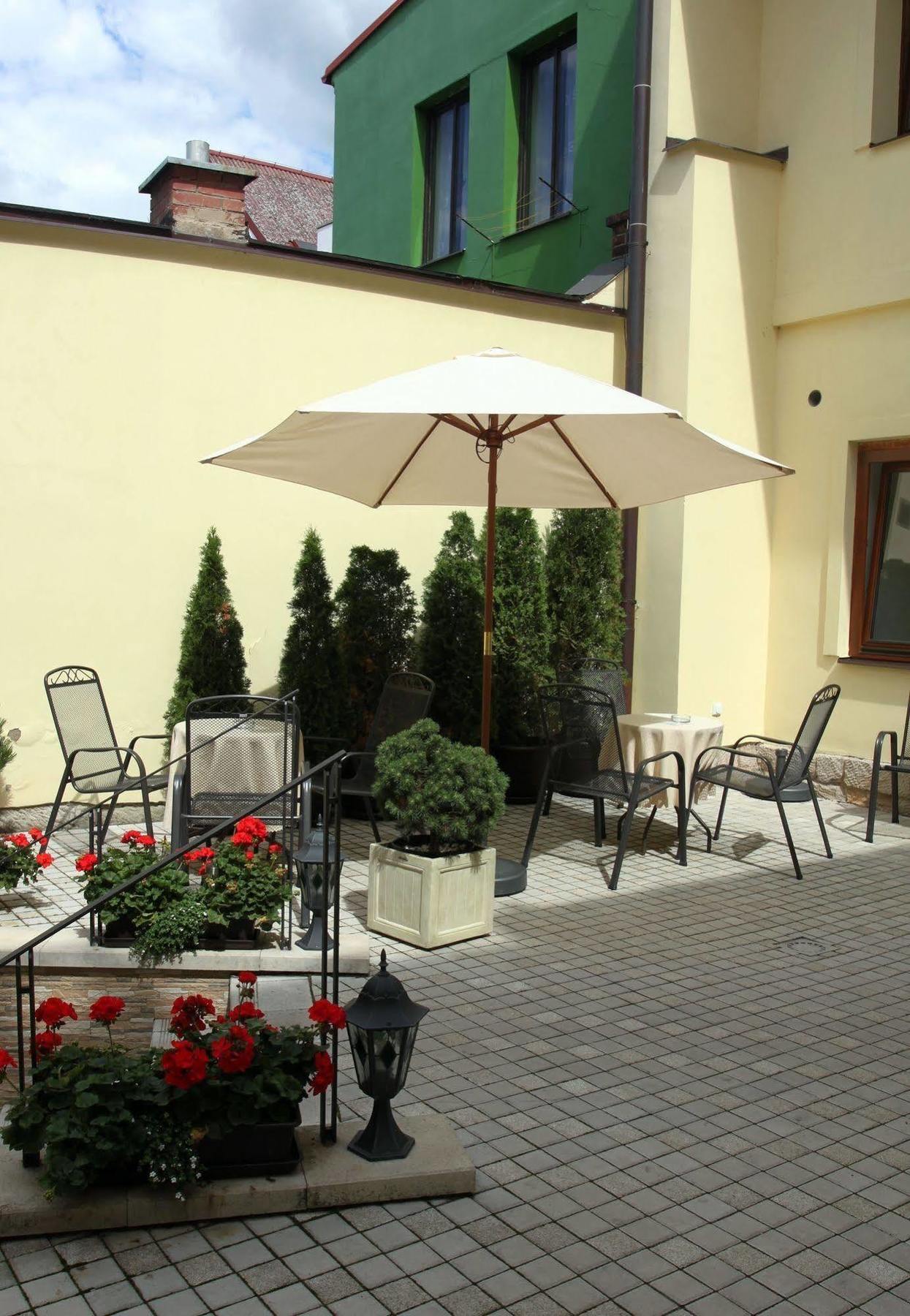 Apartmán U krále - 2 Jičín Exterior foto